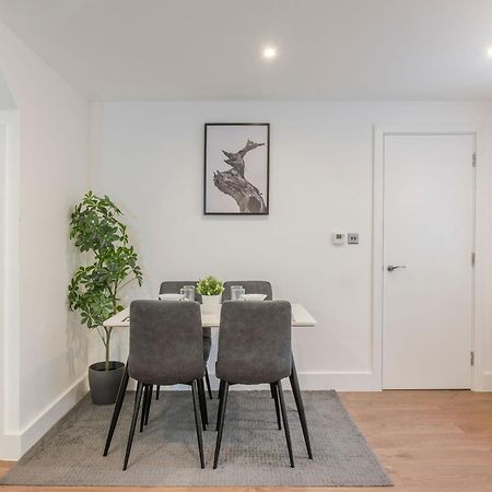 The Perfect Stay London, Home With 2 Bedrooms 1 Bath - Battersea, Vauxhall And Nine Elms Dış mekan fotoğraf