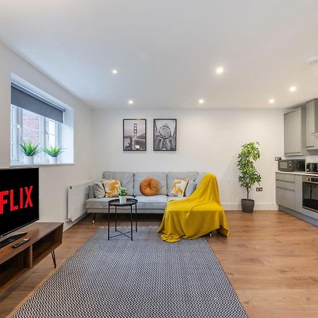 The Perfect Stay London, Home With 2 Bedrooms 1 Bath - Battersea, Vauxhall And Nine Elms Dış mekan fotoğraf